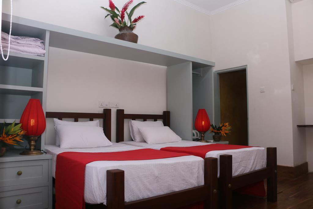 Khalid'S Guest House Galle Room photo